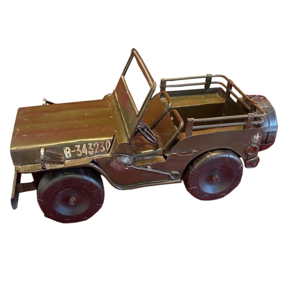 Vintage Metal Military Jeep Model Olive Drab Green B-343230 Decorative Toy